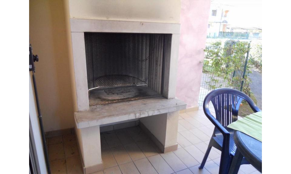 residence TULIPANO: fire place (example)