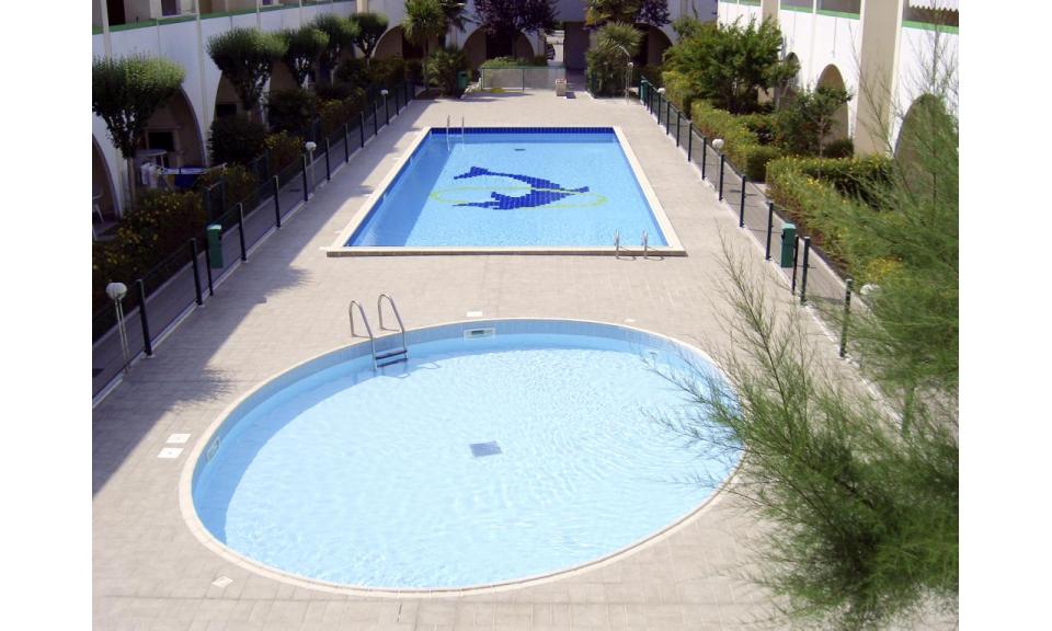 residence LIA: piscina