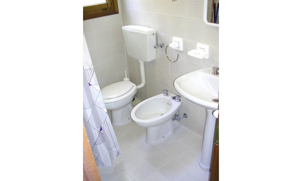 appartamenti VEGA: bagno (esempio)