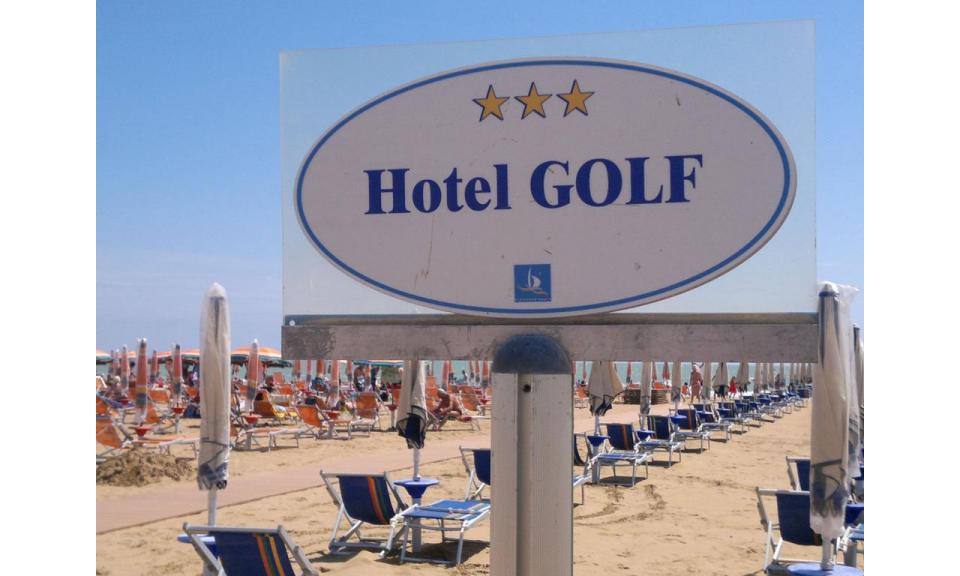 hotel GOLF: spiaggia privata