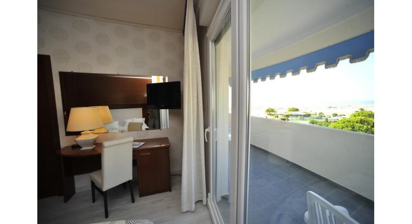 hotel CORALLO: Comfort - balcone (esempio)
