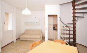 appartamenti VILLAGGIO TIVOLI: C7 - soggiorno (esempio)