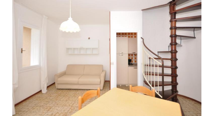 appartamenti VILLAGGIO TIVOLI: C7 - soggiorno (esempio)