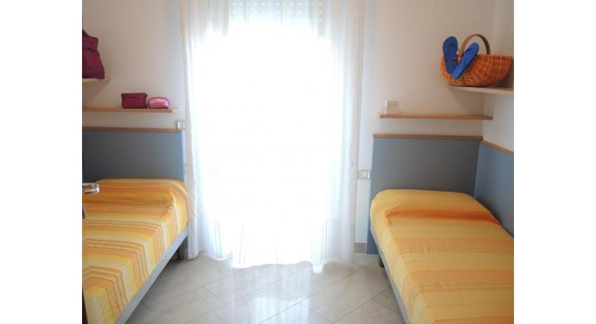 appartament ARGONAUTI: C7/2* - chambre avec deux lits (exemple)