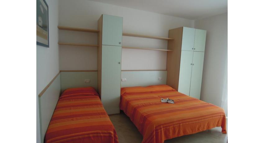 Ferienwohnungen ARGONAUTI: B5* - Dreibettzimmer (Beispiel)