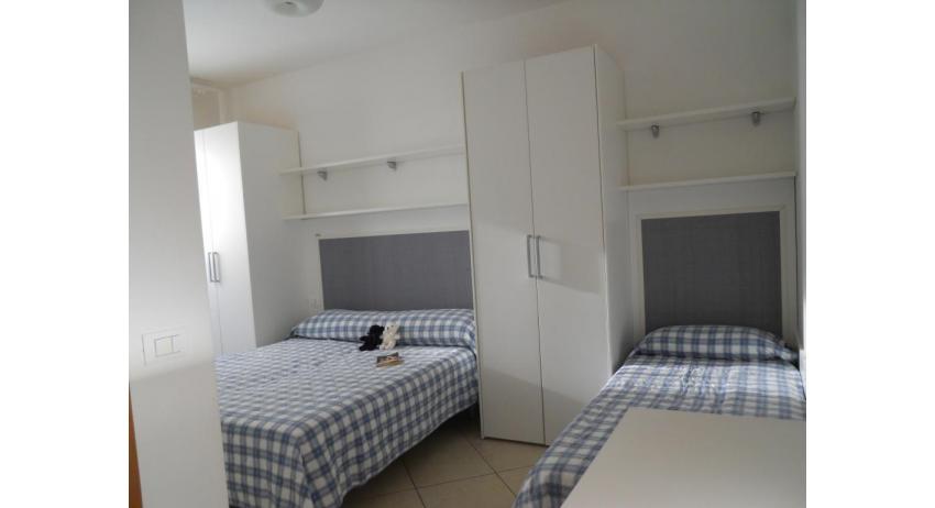 résidence TULIPANO: B5 - chambre à 3 lits (exemple)