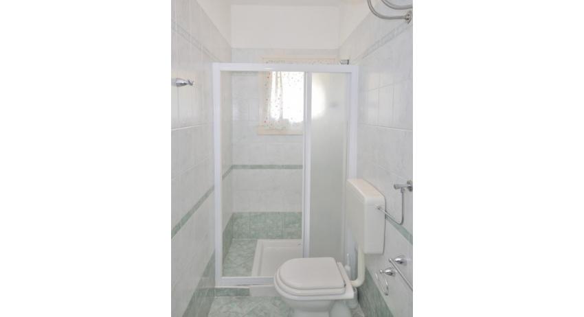 apartments VILLAGGIO MICHELANGELO: C6 - bathroom (example)