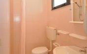 Residence LUXOR: C5 - Badezimmer mit Duschvorhang (Beispiel)