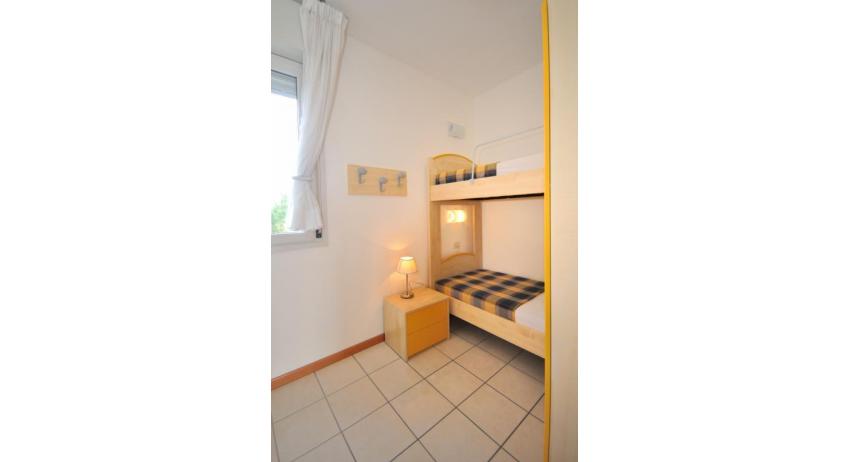 Ferienwohnungen MARA: C6 - Schlafzimmer mit Stockbett (Beispiel)