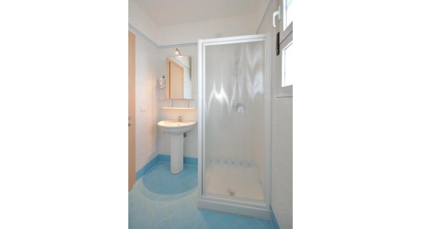 apartments MARA: C6/A - bathroom with a shower enclosure (example)
