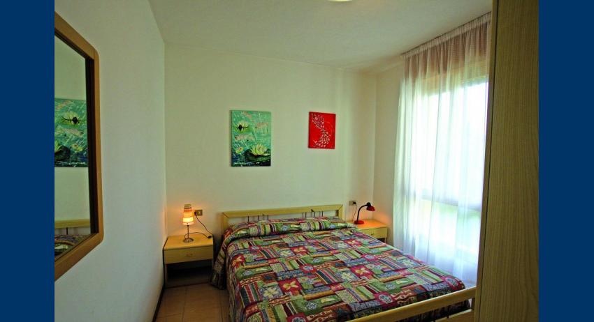 B4 - bedroom (example)