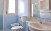 résidence EUROSTAR: C7 - salle de bain avec cabine de douche (exemple)
