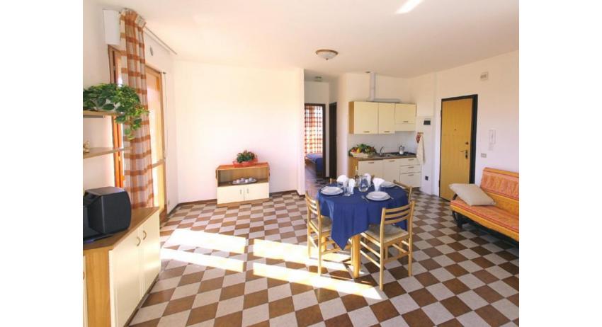 Ferienwohnungen CAVALLINO: C6 - Wohnzimmer (Beispiel)