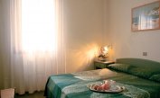 Ferienwohnungen DELFINO: C5V/1 - Schlafzimmer (Beispiel)