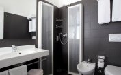 hotel FIRENZE: standard - bathroom (example)
