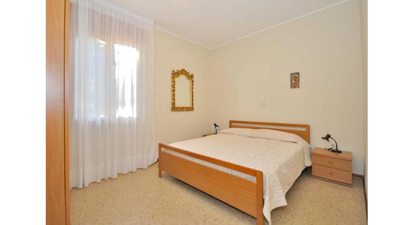 appartamenti VILLA VITTORIA: E12 - camera matrimoniale (esempio)