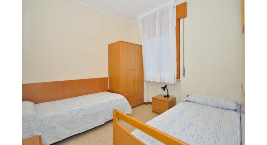 Ferienwohnungen VILLA VITTORIA: E12 - Schlafzimmer (Beispiel)