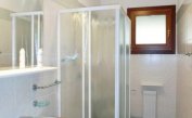residence LEOPARDI-Gemini: D9 - bathroom with a shower enclosure (example)