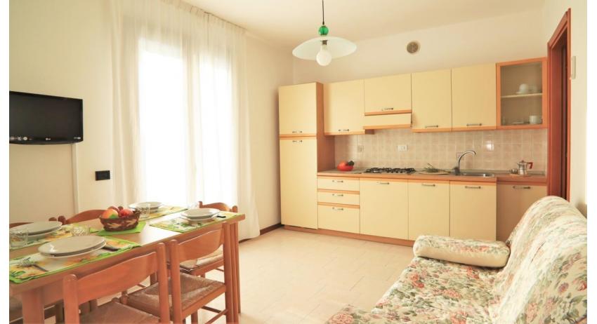 residence LIA-GEMINI: B5/1 - kitchenette (example)