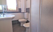 appartamenti BILOBA: B4/1 - bagno con box doccia (esempio)