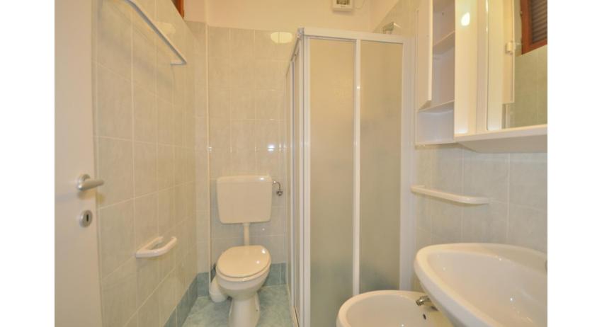 apartments RESIDENCE PINEDA: B4 - bathroom with a shower enclosure (example)