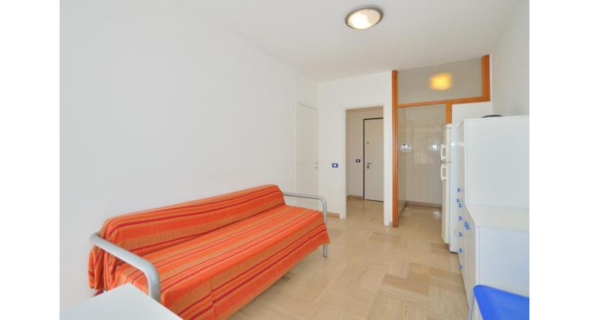 appartamenti RESIDENCE PINEDA: C6 - soggiorno (esempio)