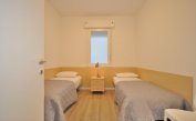 appartament RESIDENCE PINEDA: C6/1 - chambre avec deux lits (exemple)