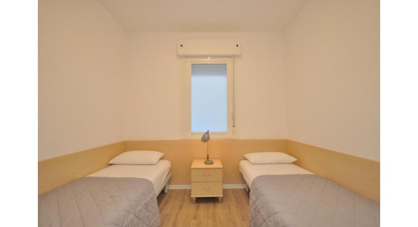 Ferienwohnungen RESIDENCE PINEDA: C6/1 - Zweibettzimmer (Beispiel)