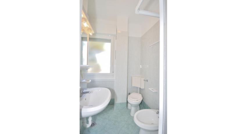 appartamenti RESIDENCE PINEDA: D7/2 - bagno (esempio)