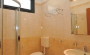 résidence LUXOR: C6/F2+(102) - salle de bain avec cabine de douche (exemple)