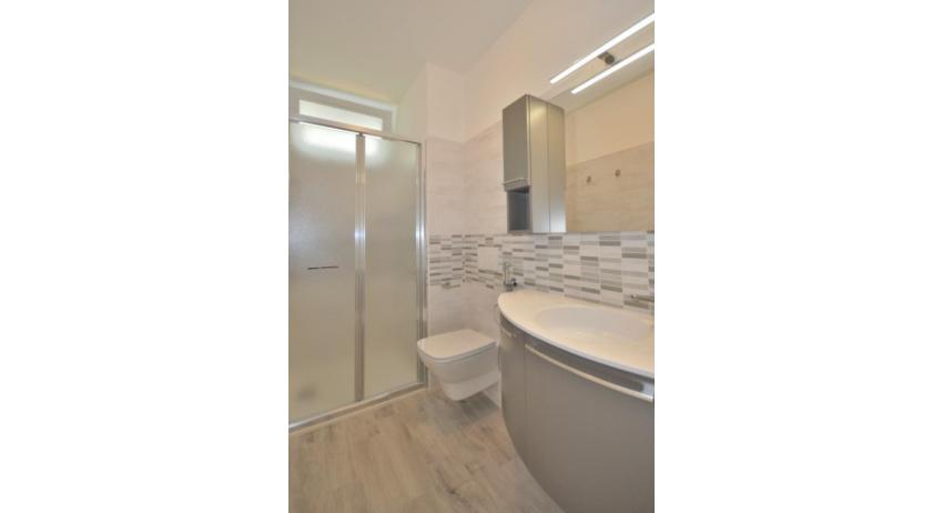 apartments STELLA: C6 - bathroom with a shower enclosure (example)
