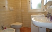 residence EVANIKE: C6* - bagno con lavatrice (esempio)