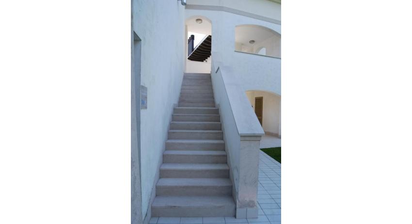 résidence EVANIKE: D8* - escalier d'entrée (exemple)