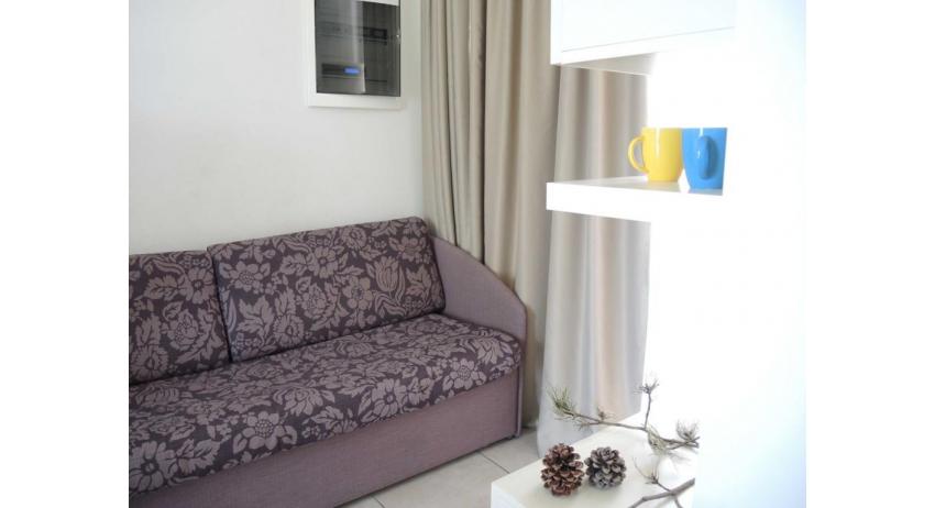 residence EVANIKE: D8* - single sofa bed (example)