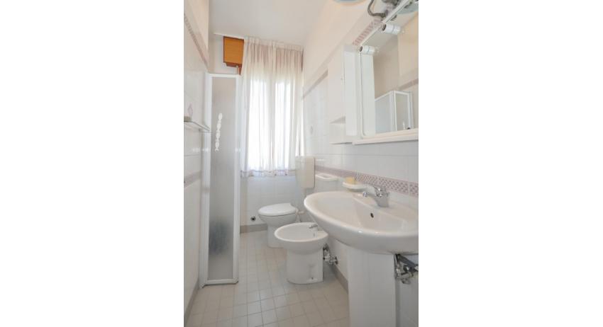 apartments RANIERI: A3 - bathroom with a shower enclosure (example)