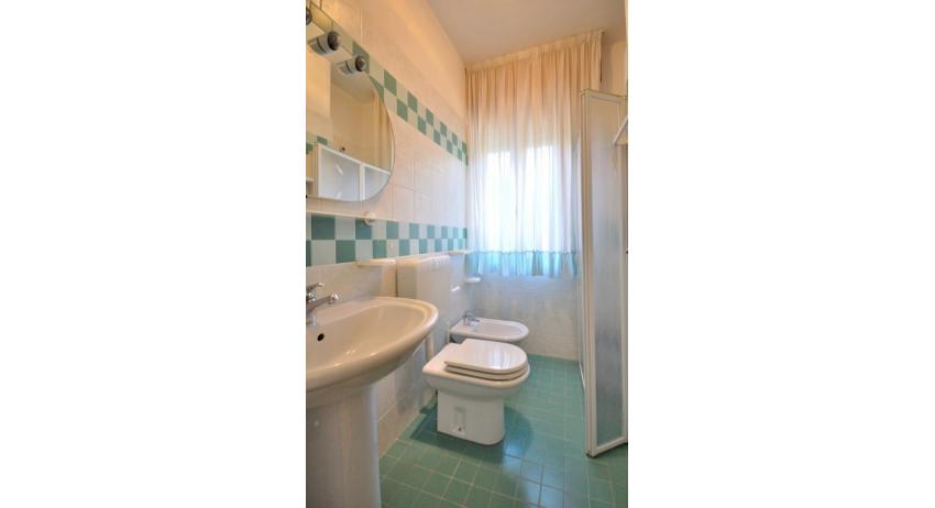 apartments RANIERI: B4 - bathroom (example)