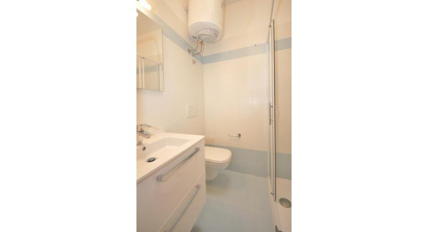 apartments TIEPOLO: B5 - bathroom (example)