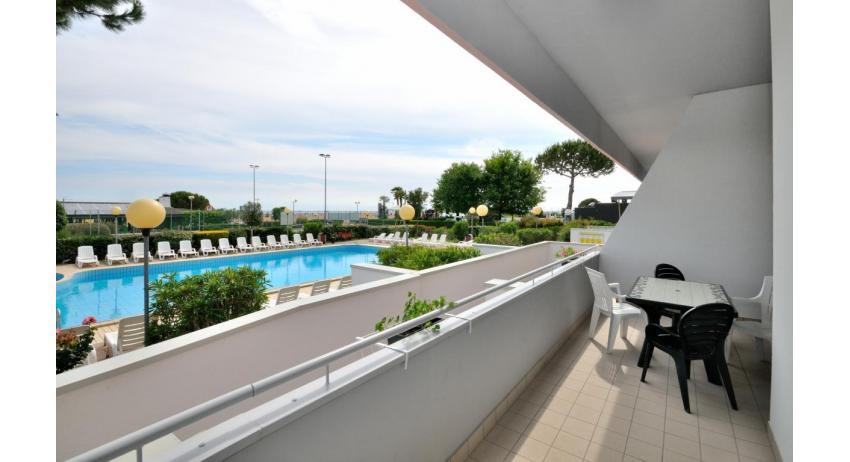 résidence LUXOR: C6/F+ - balcon vue piscine (exemple)