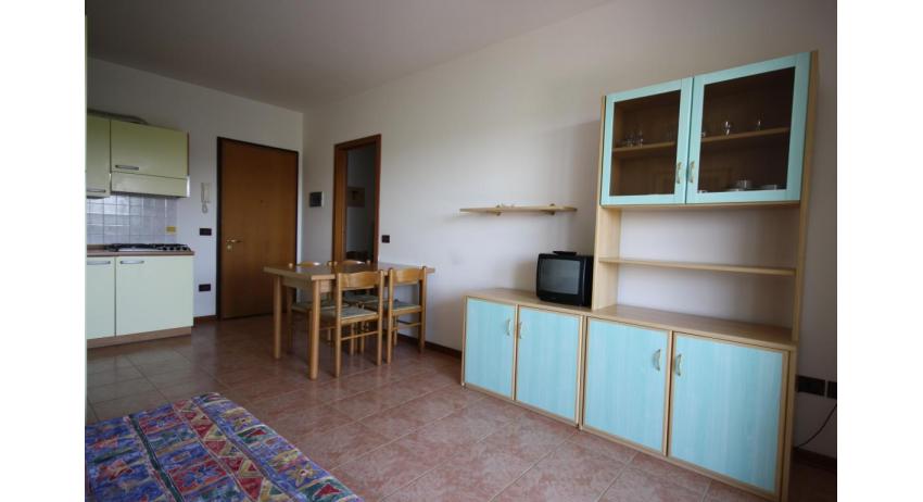 Residence LIDO DEL SOLE: C7 - Wohnzimmer (Beispiel)