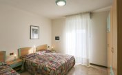 résidence LIDO DEL SOLE: C7 - chambre à 3 lits (exemple)