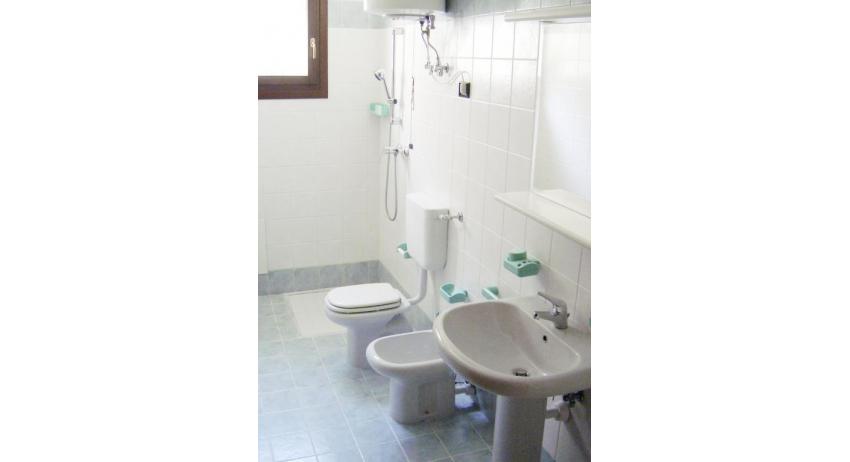residence LIA: B5* - bagno (esempio)